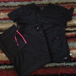 Women's Smitten scrub set. EUC!